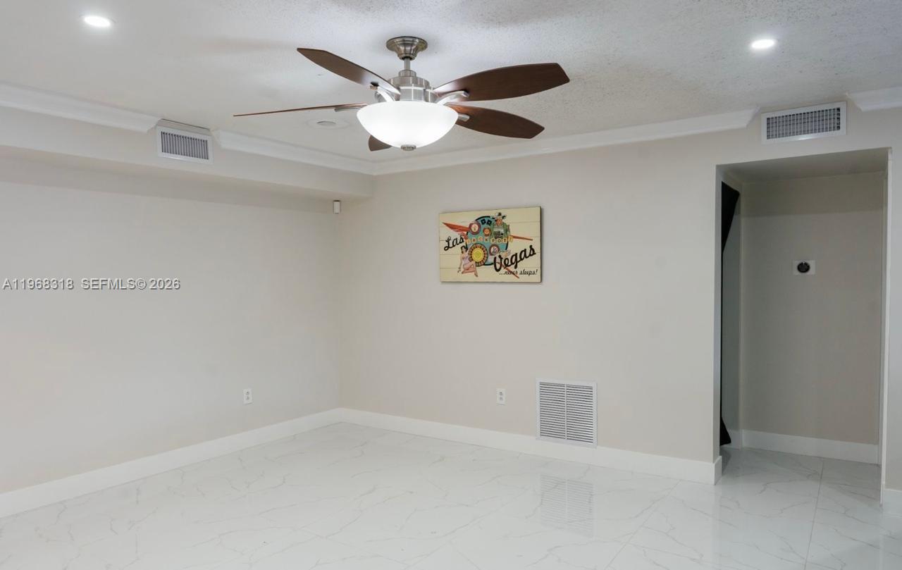 SUNSET PALMS EAST CONDO - Residential