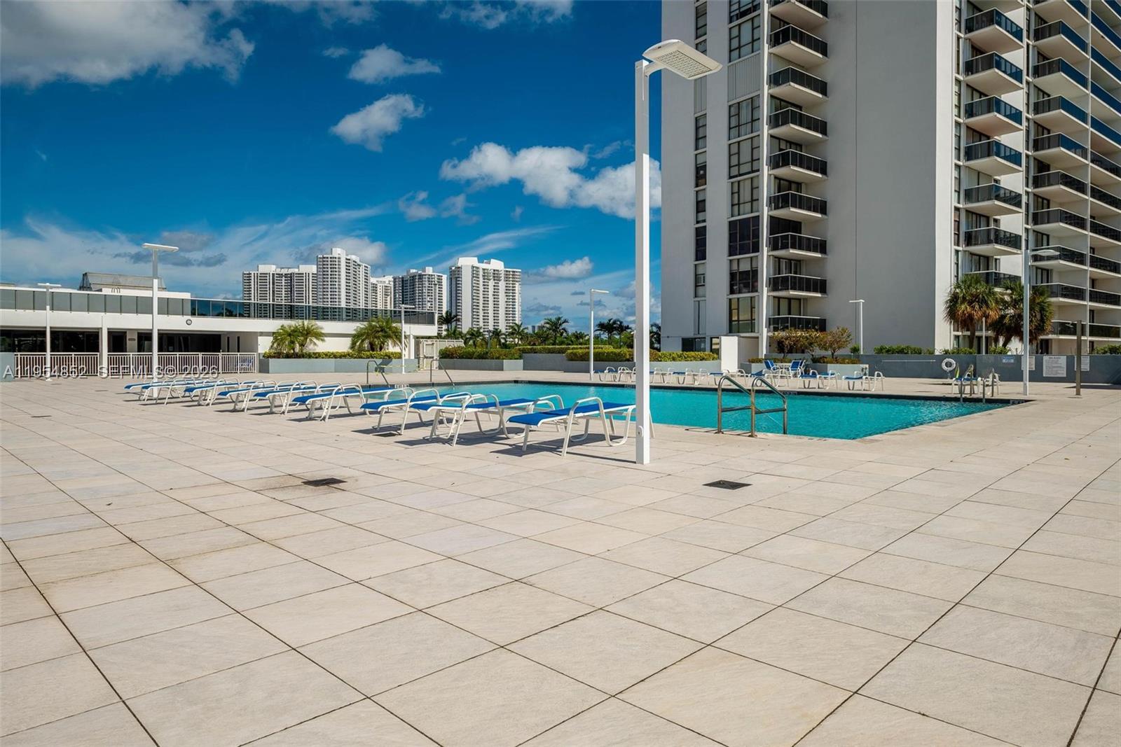 AVENTURA ELDORADO CONDO - Residential