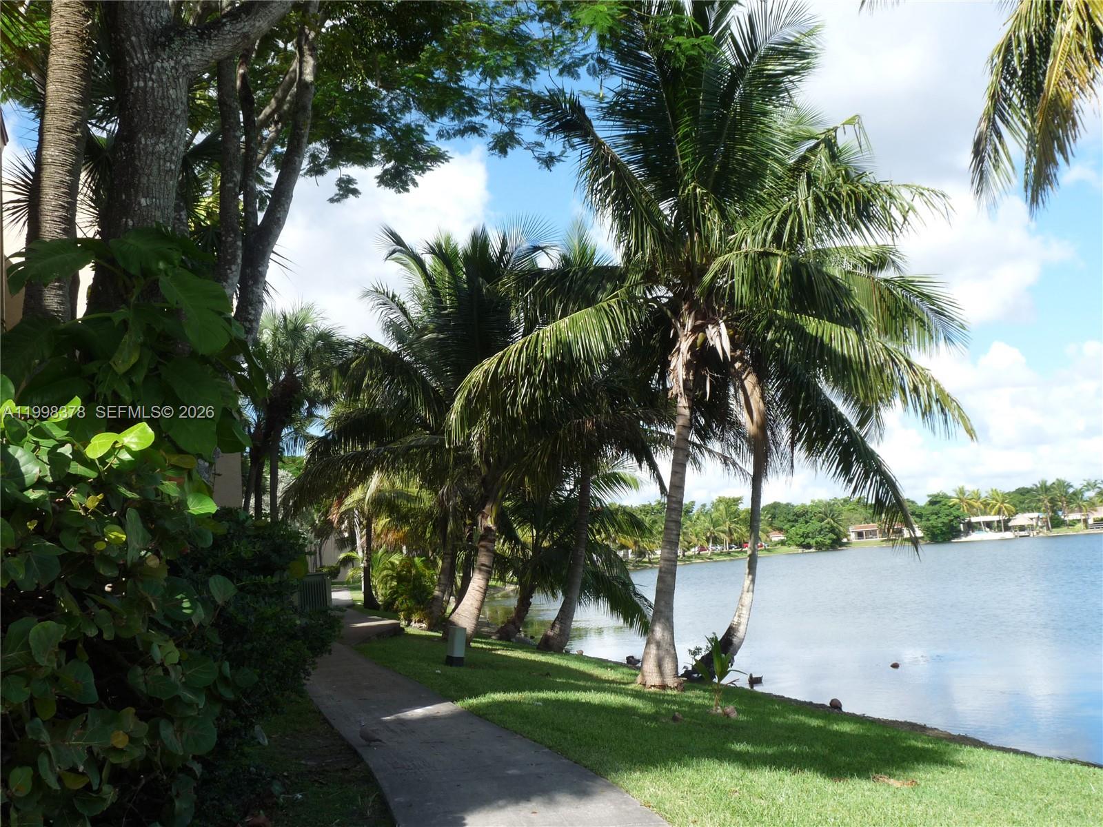 PROMENADE AT KENDALE LAKE - Residential Lease