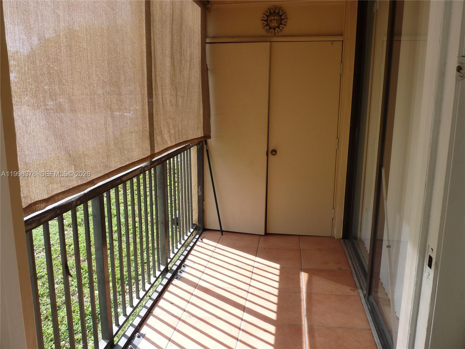 PROMENADE AT KENDALE LAKE - Residential Lease