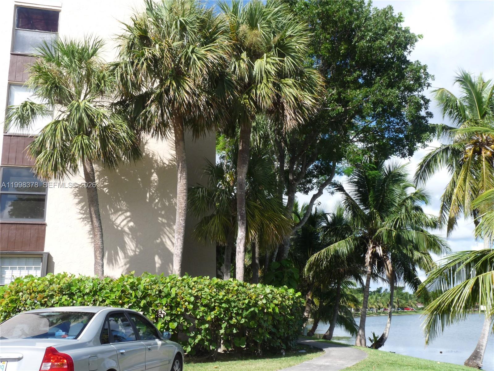 PROMENADE AT KENDALE LAKE - Residential Lease