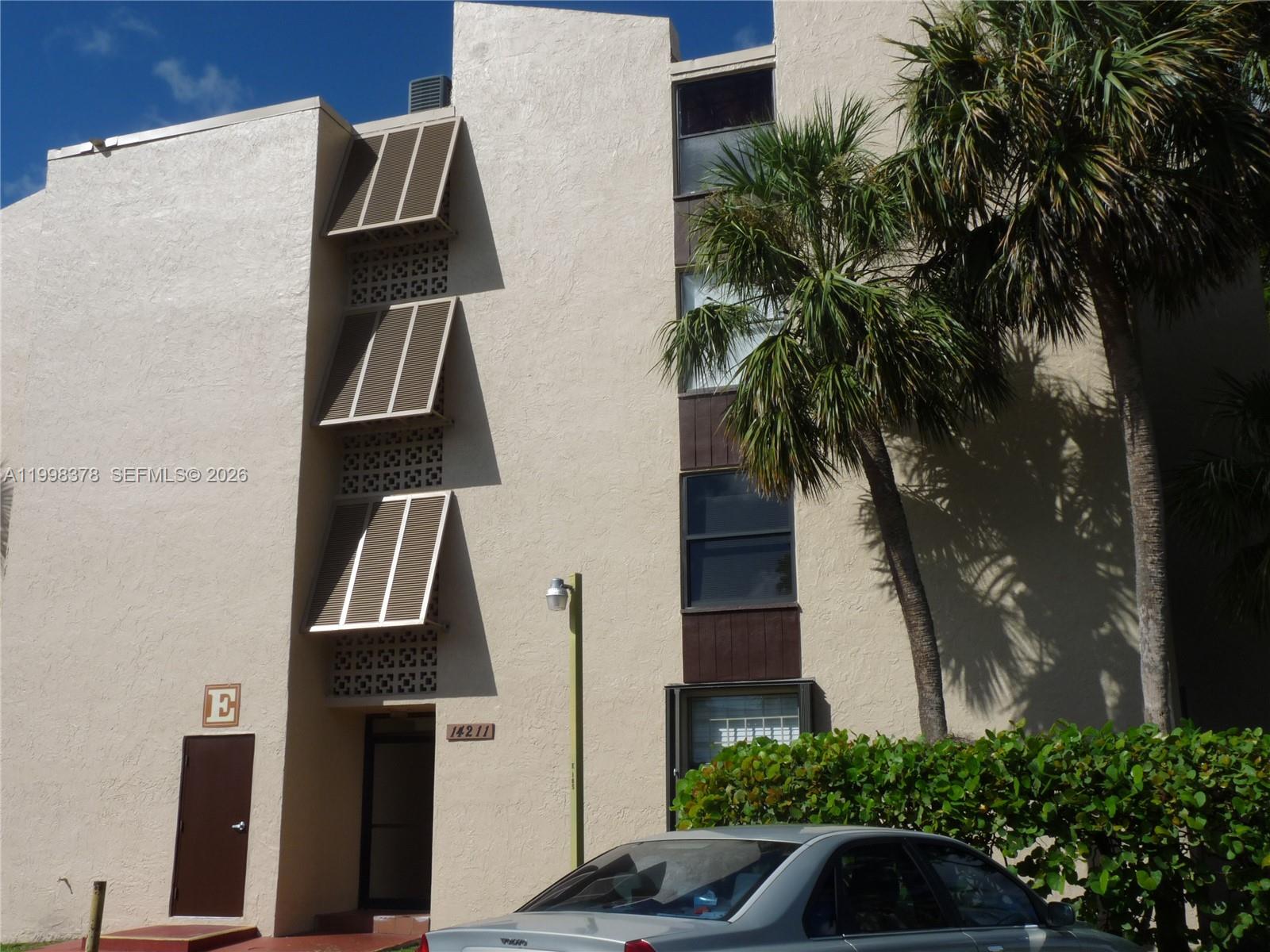 PROMENADE AT KENDALE LAKE - Residential Lease