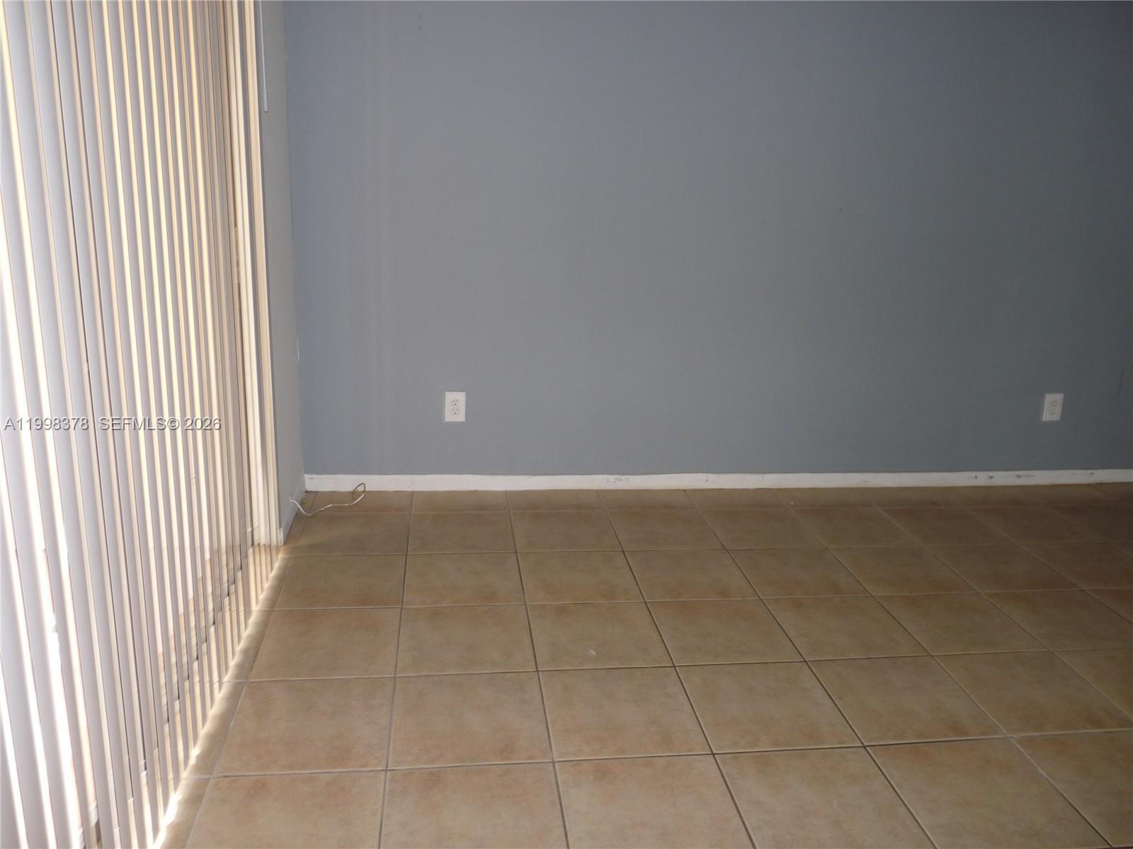 PROMENADE AT KENDALE LAKE - Residential Lease