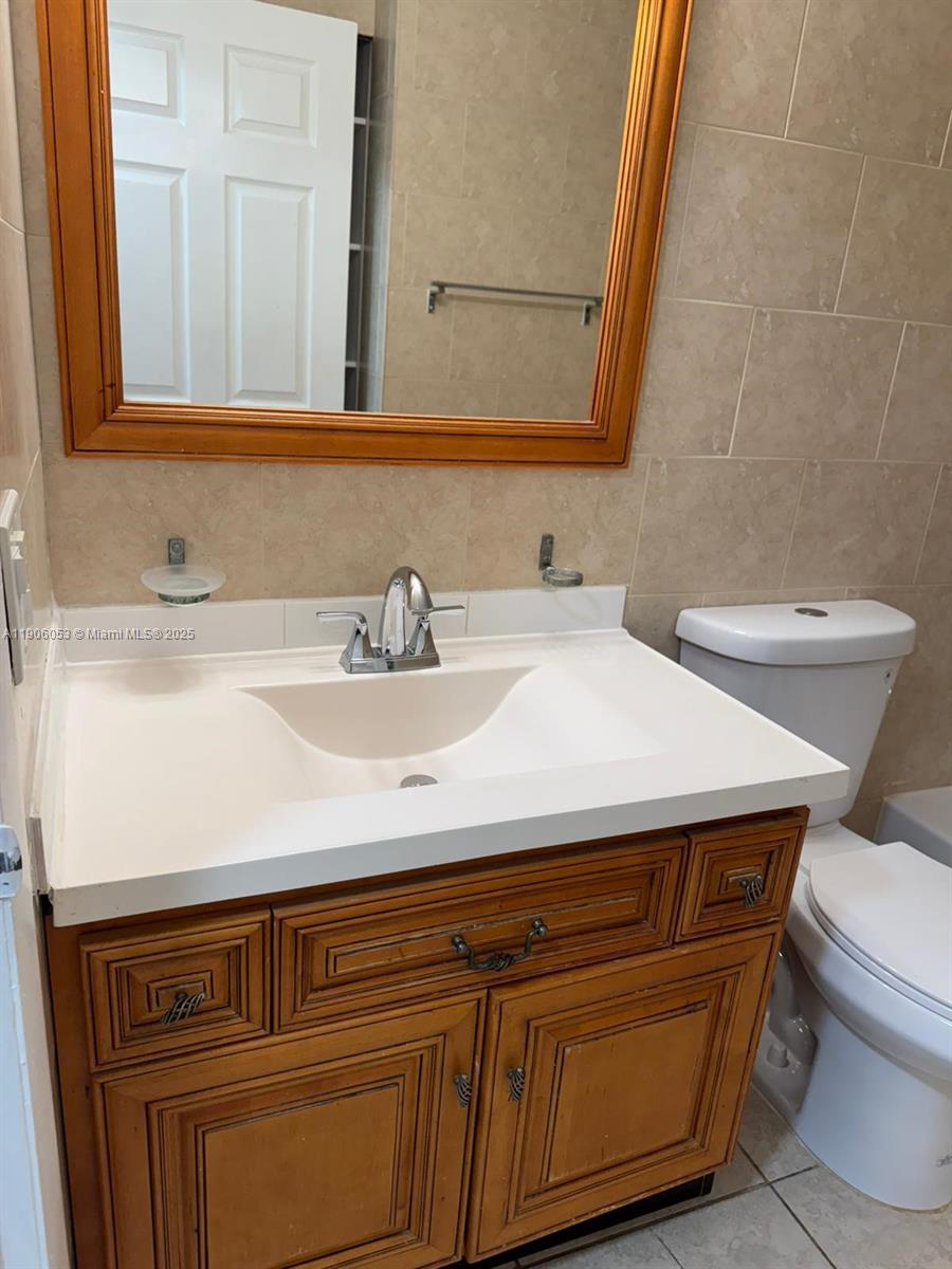 SOUTHGATE VILLAS CONDO - Residential Lease