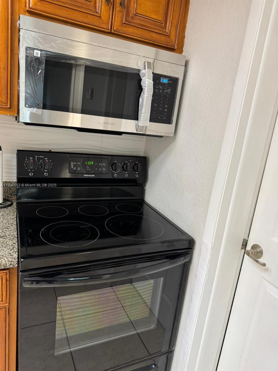 SOUTHGATE VILLAS CONDO - Residential Lease