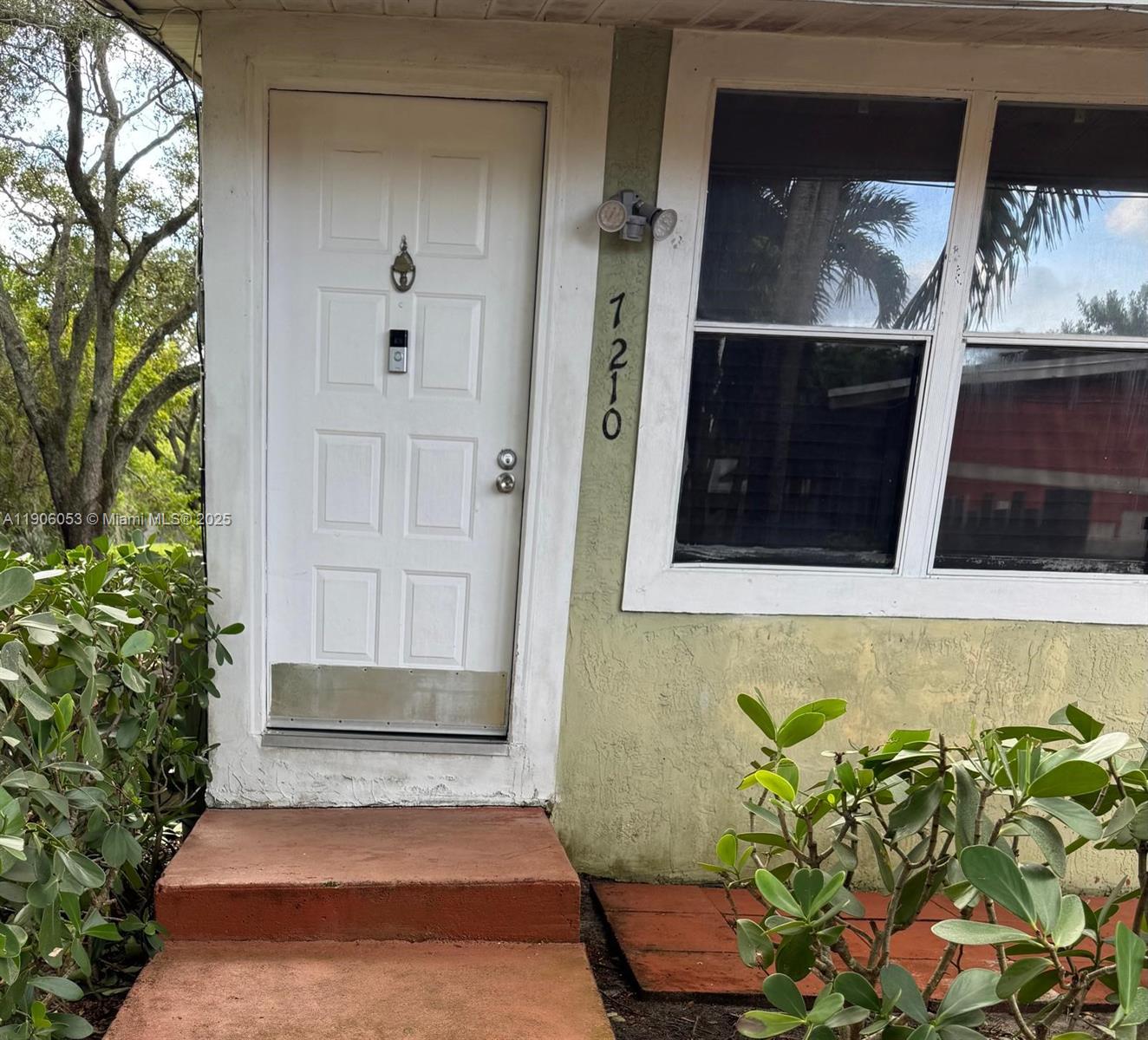 SOUTHGATE VILLAS CONDO - Residential Lease