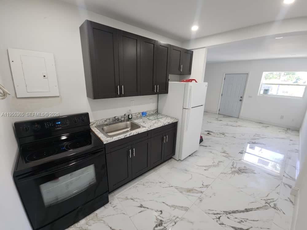 DIXIE PINES 2ND REV - Residential Income