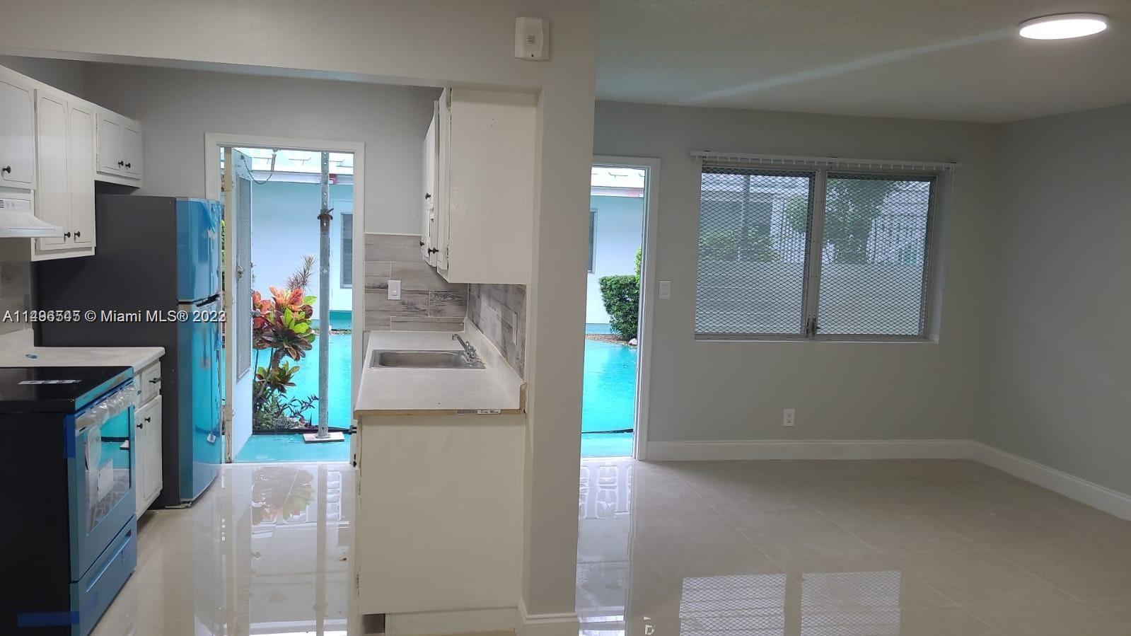 1 WEEK APPROVAL. ...1B+1.5B. Complete Rehab 1 year ago. Tile floor, Fresh Paint, backsplash and countertop,, Stainless Steel Appliances. GREAT LOCATION!! 10 MINUTES TO THE OCEAN ..BE CLOSE TO ALL THE ACTION IN HOLLYWOOD. CLOSE TO FINE DINING, SHOPPING, ENTERTAINMENT, GULFSTREAM PARK, SPACIOUS, CLEAN, BRIGHT, GATED, Great Layout...ONE ASSIGNED PARKING SPACE AND PLENTY OF PARKING SPACE ON THE STREET. LAUNDRY FACILITY ON SITE AND WATER IS INCLUDED IN RENTAL PAYMENT. SE HABLA ESPAÑOL.