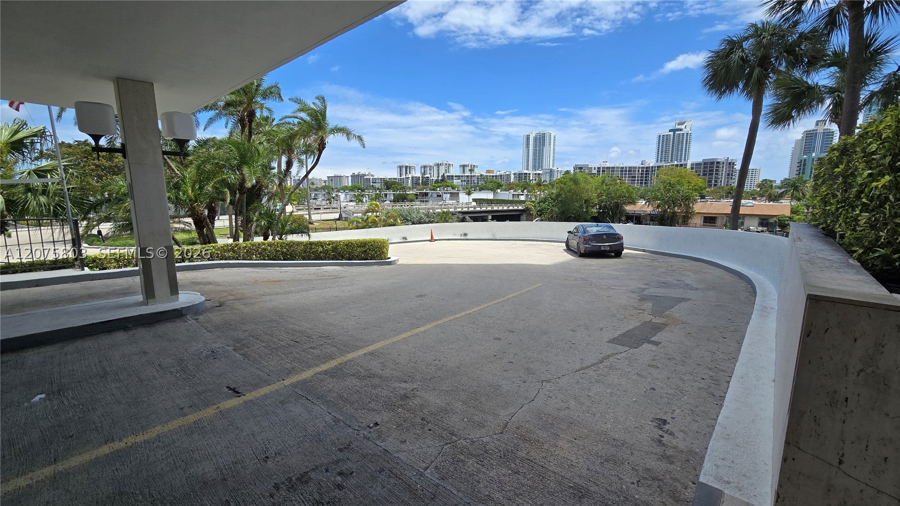 2500 Parkview Dr 2317