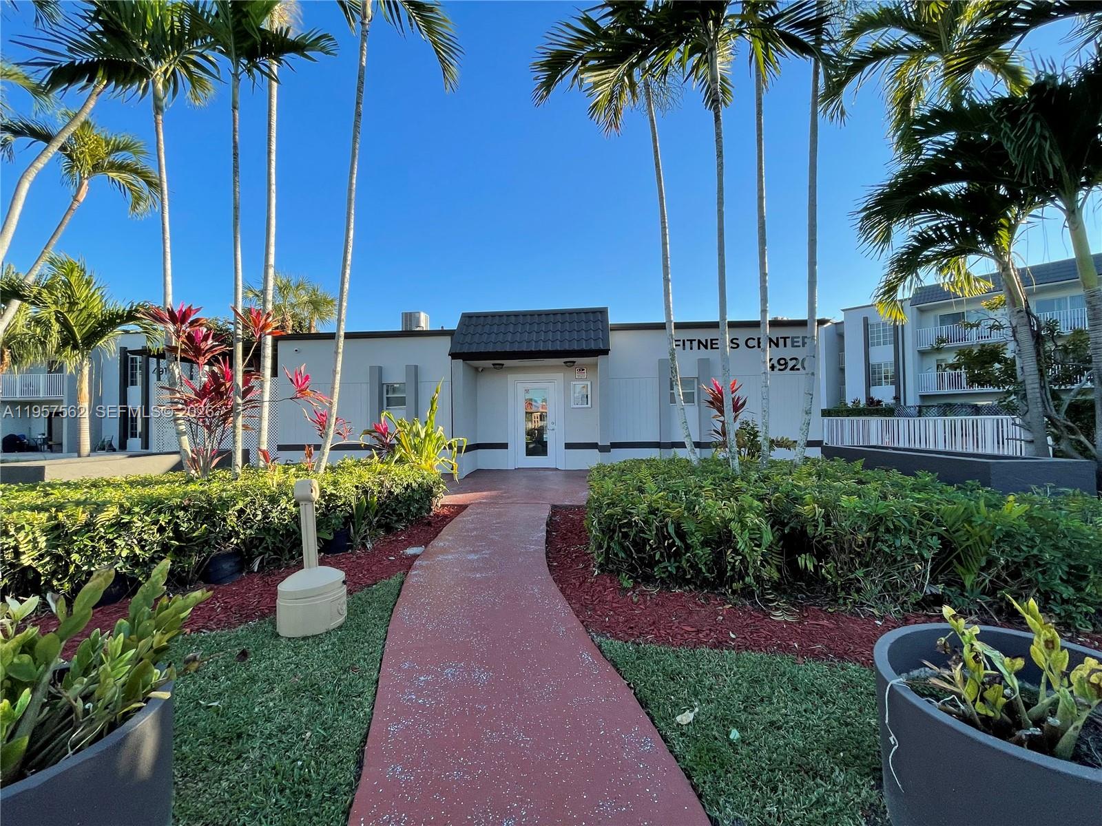 DORAL GARDENS II CONDO - Residential