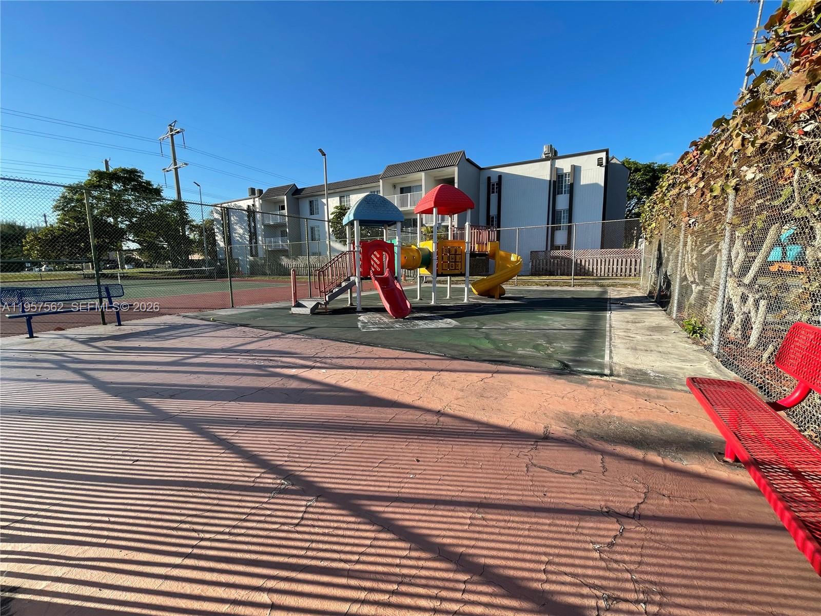 DORAL GARDENS II CONDO - Residential