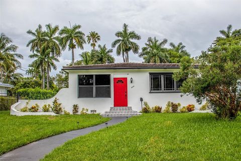 A home in El Portal