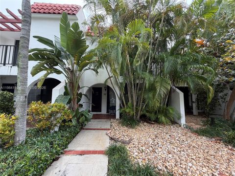 350 Grapetree Dr 410 Key Biscayne FL 33149