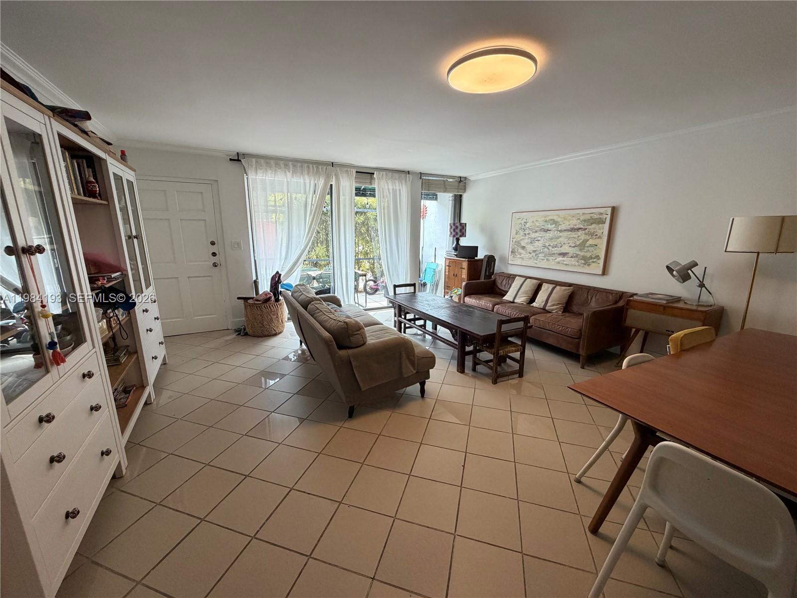 350 Grapetree Dr 410