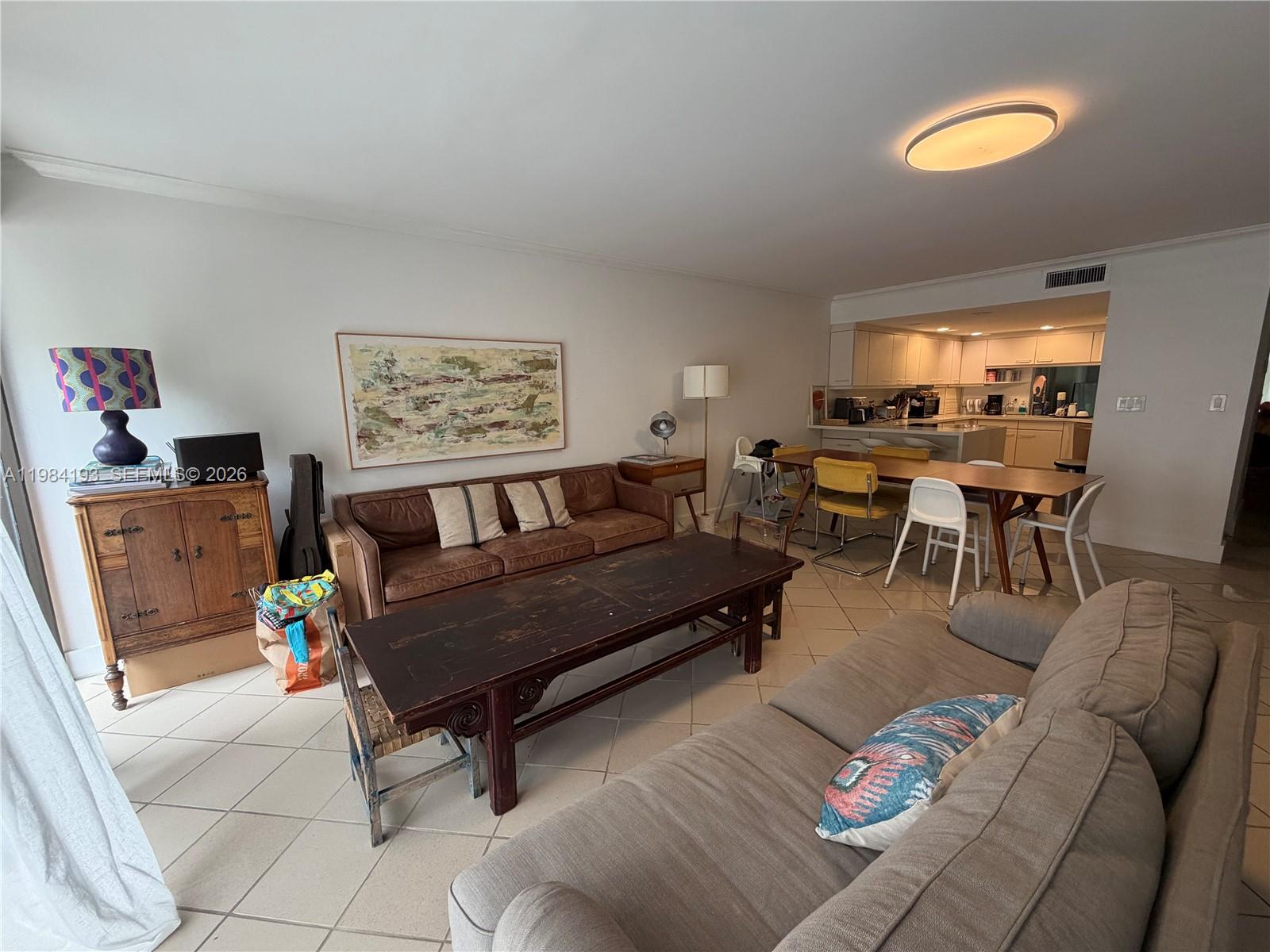 350 Grapetree Dr 410