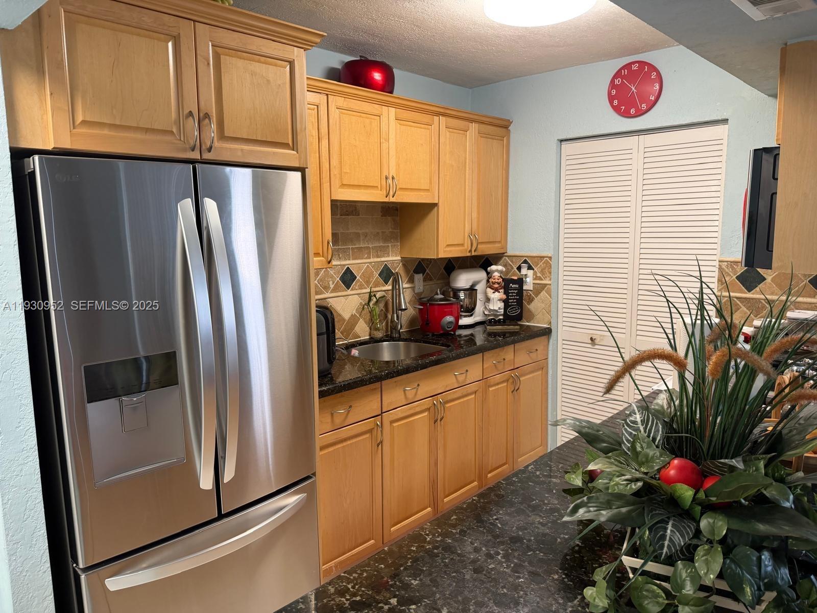 WESTLAND PLAZA CONDO - Residential Lease