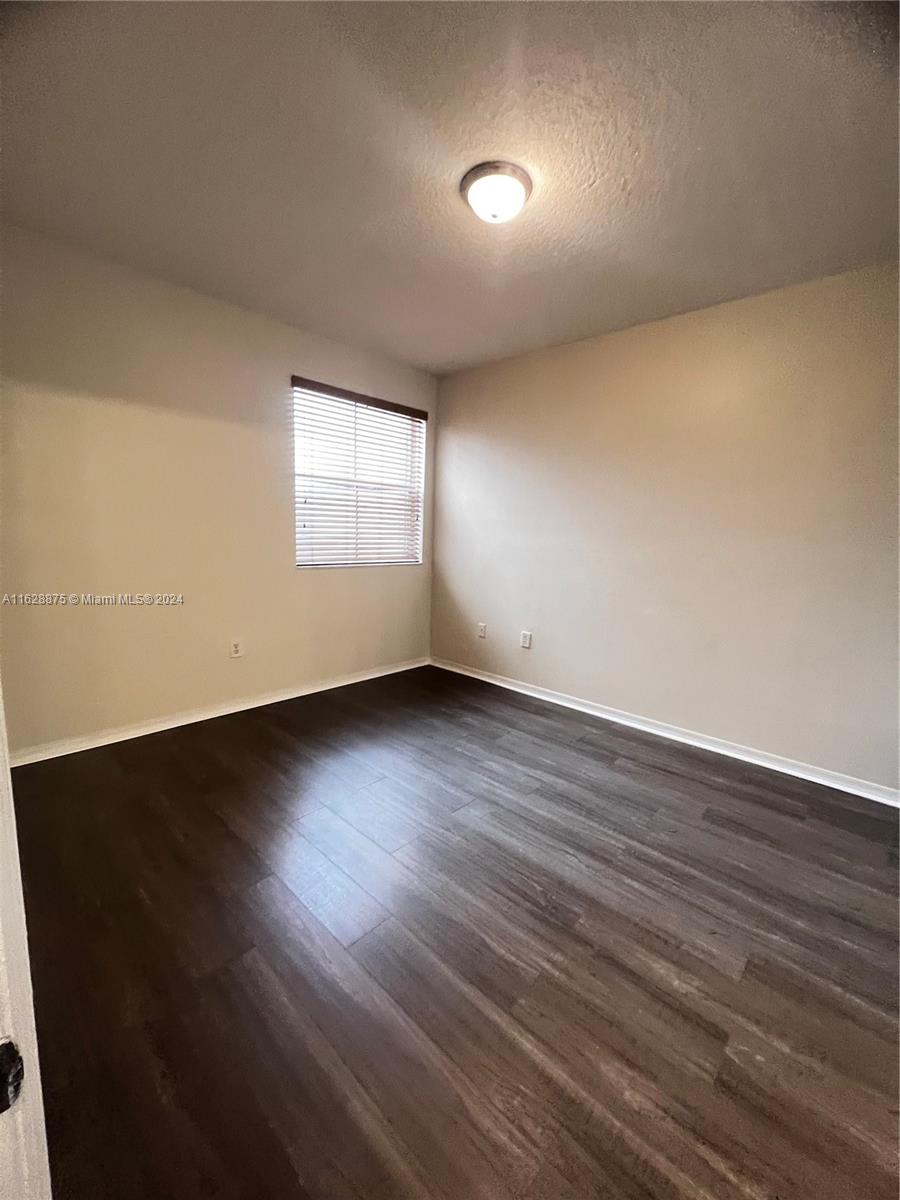 THE COURTS AT DORAL ISLES - Residential Lease