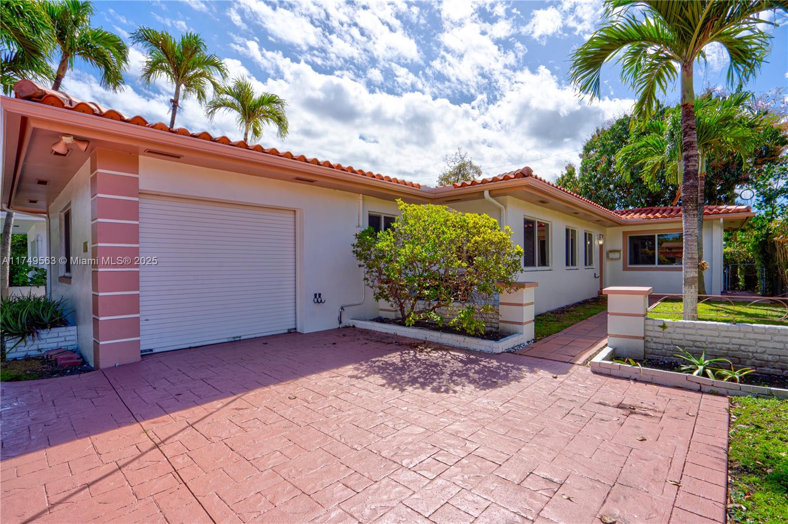 1526 Bird Rd