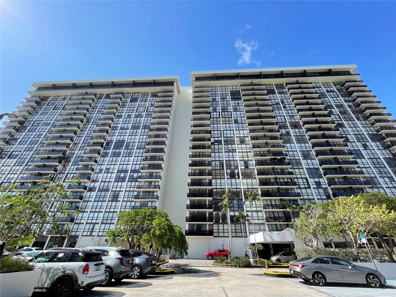 Property for Sale at 600 Ne 36th St 1616, Miami, Broward County, Florida - Bedrooms: 1 
Bathrooms: 2  - $335,000