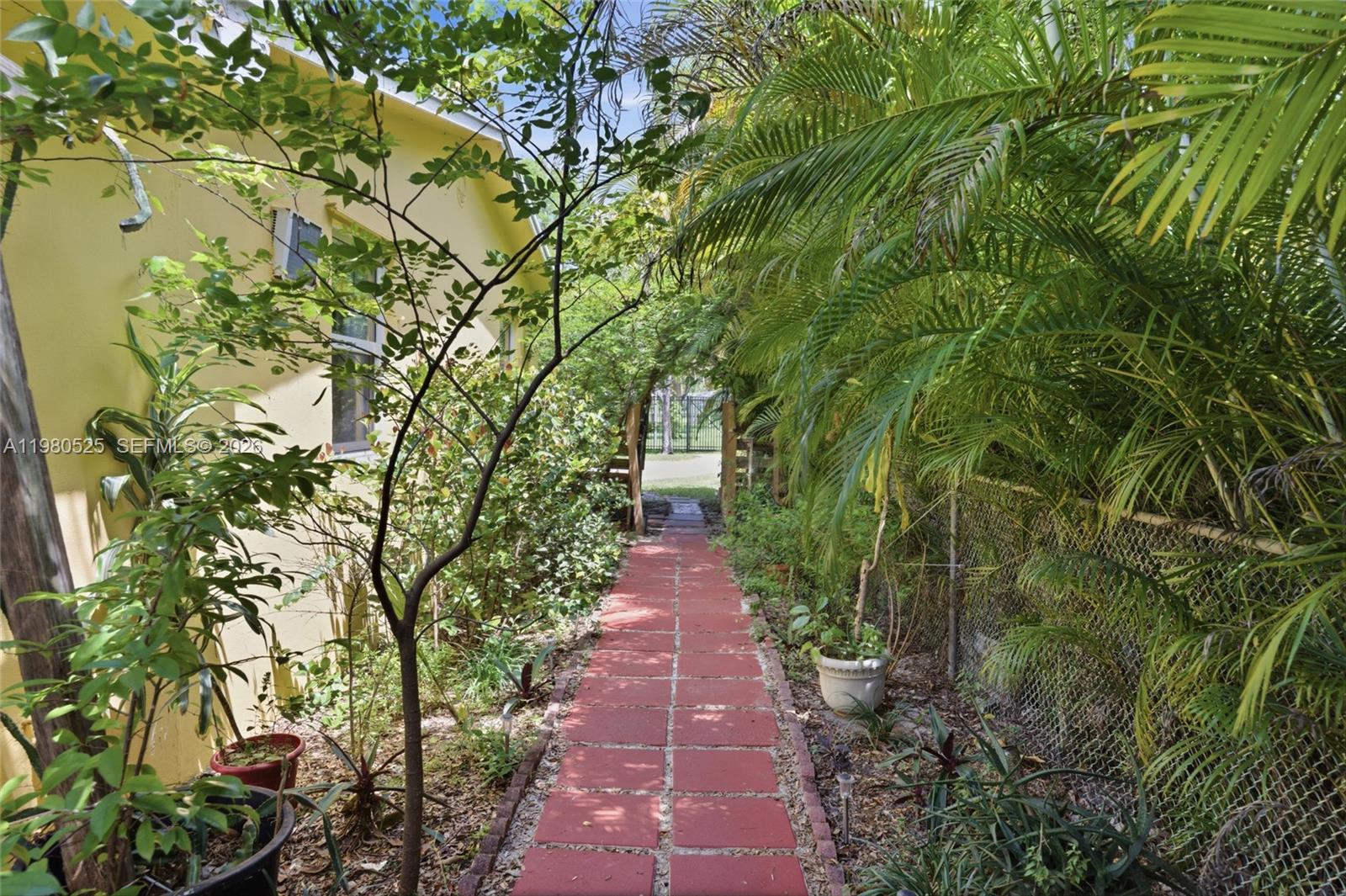 ACRES LAKE ESTATES - Residential