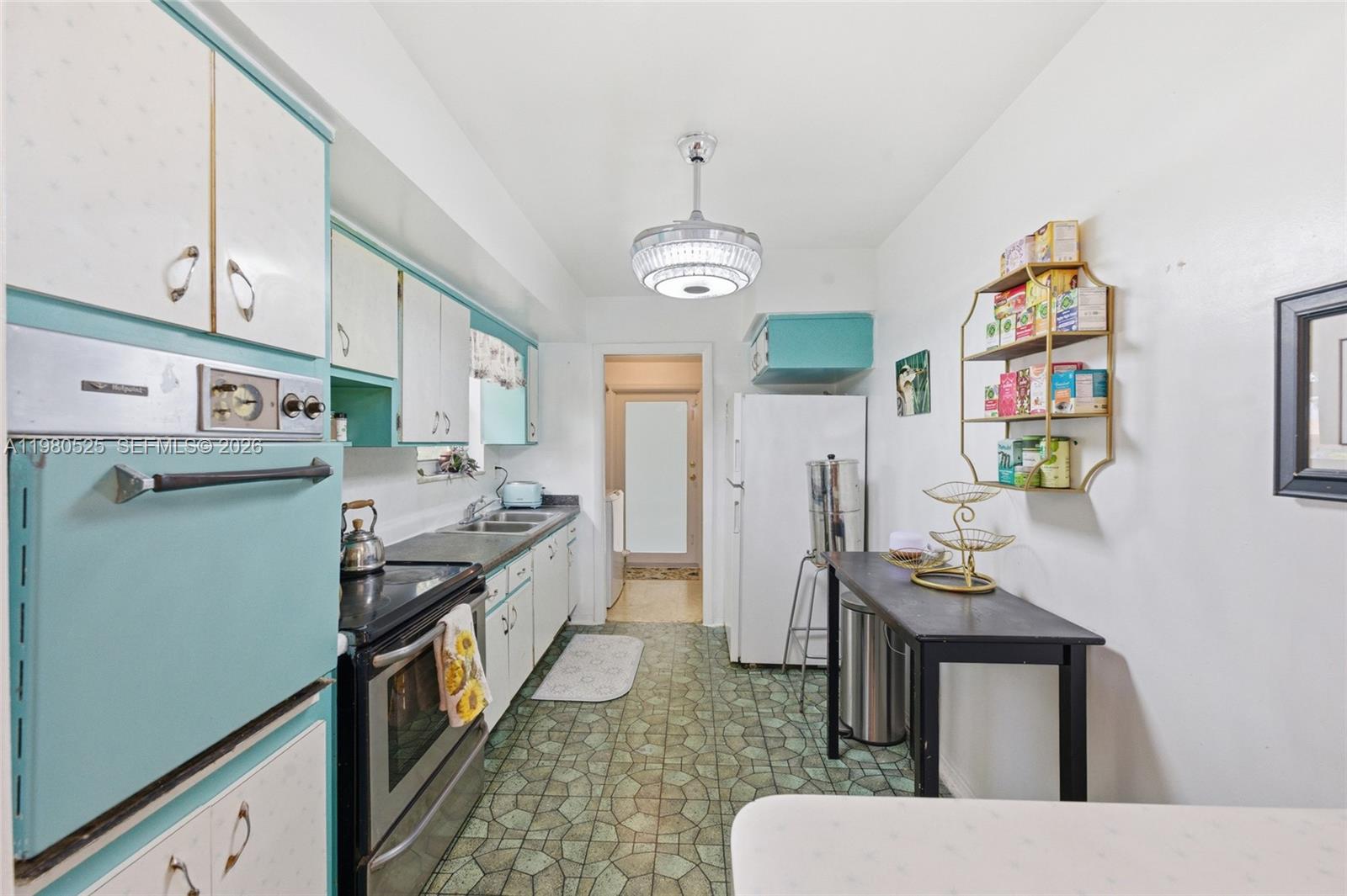 ACRES LAKE ESTATES - Residential