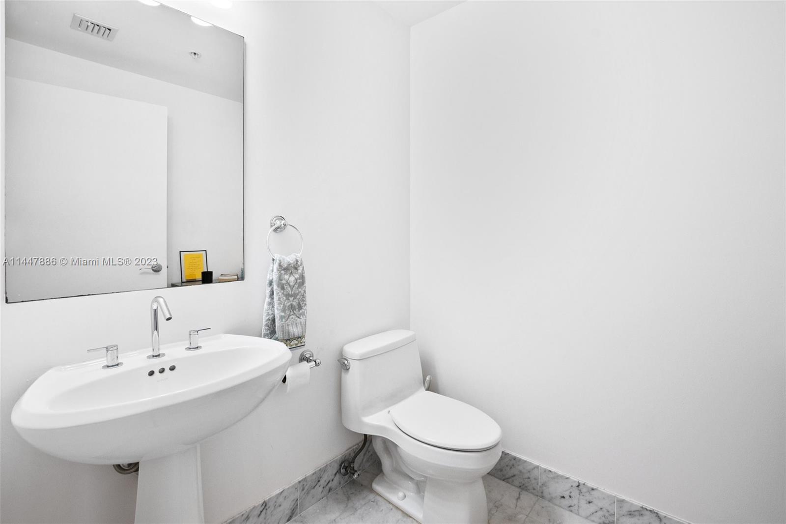 VIZCAYNE NORTH CONDO - Residential