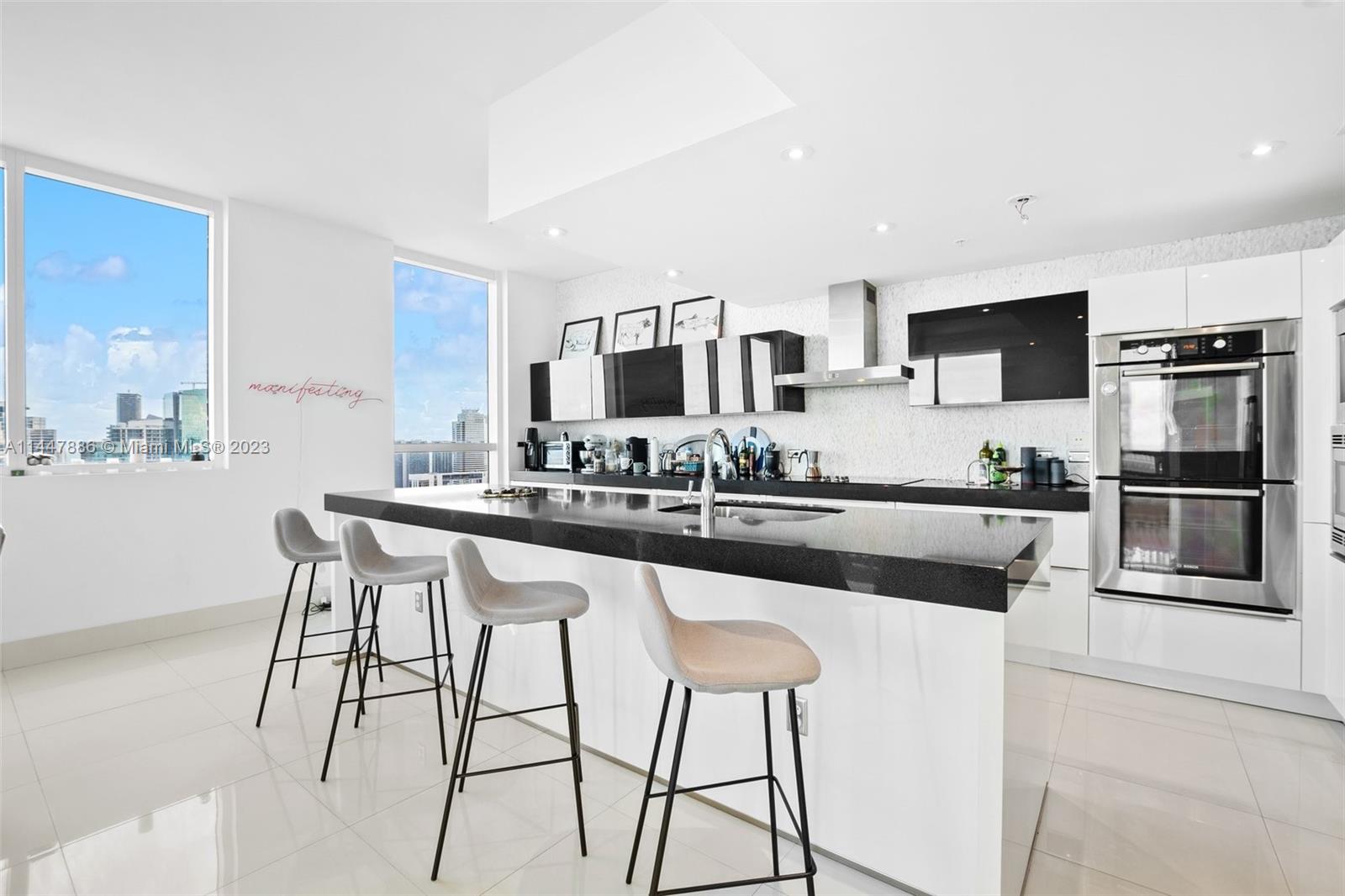 VIZCAYNE NORTH CONDO - Residential