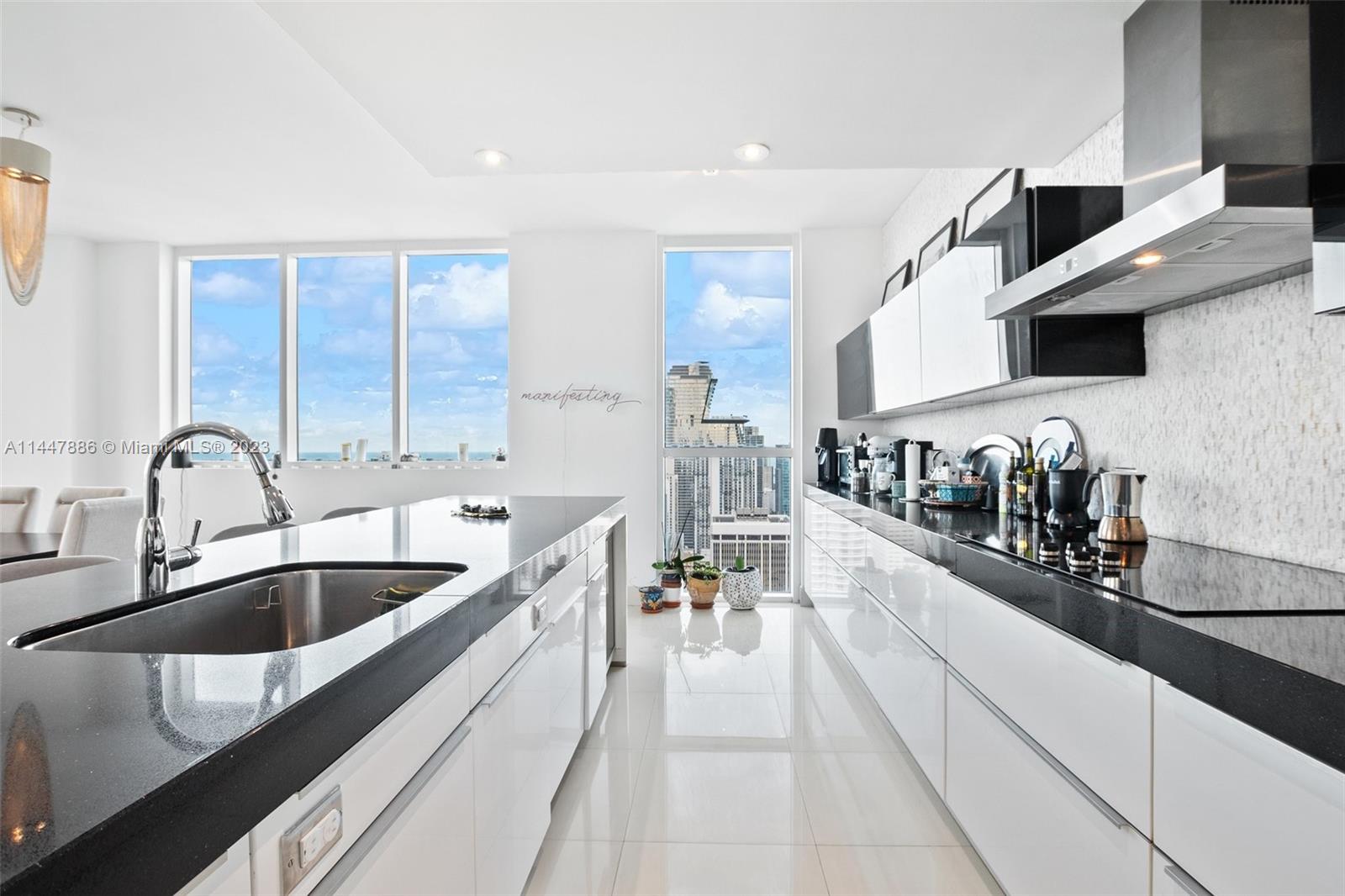 VIZCAYNE NORTH CONDO - Residential