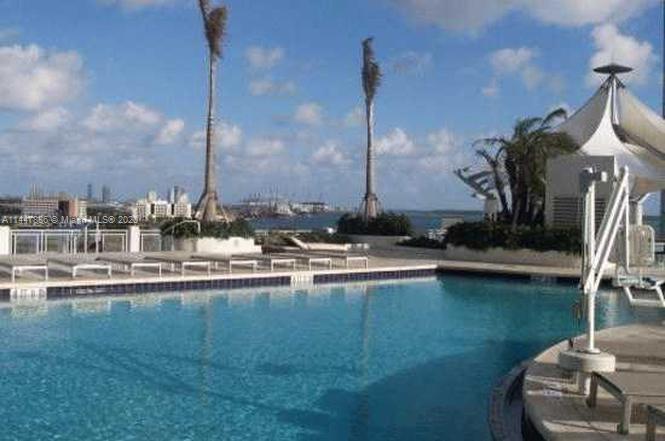 VIZCAYNE NORTH CONDO - Residential