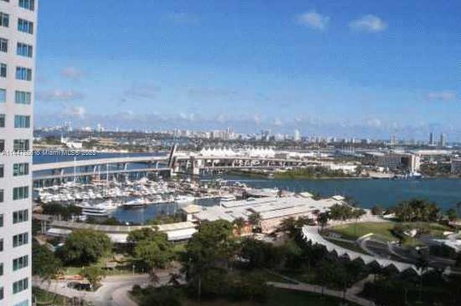 VIZCAYNE NORTH CONDO - Residential