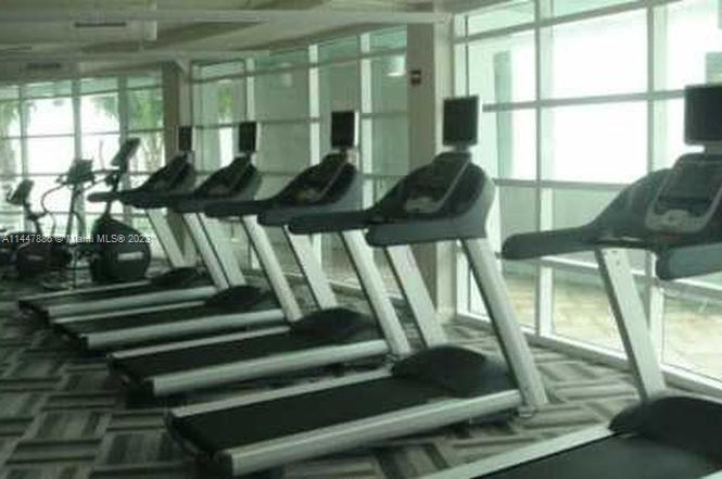 VIZCAYNE NORTH CONDO - Residential