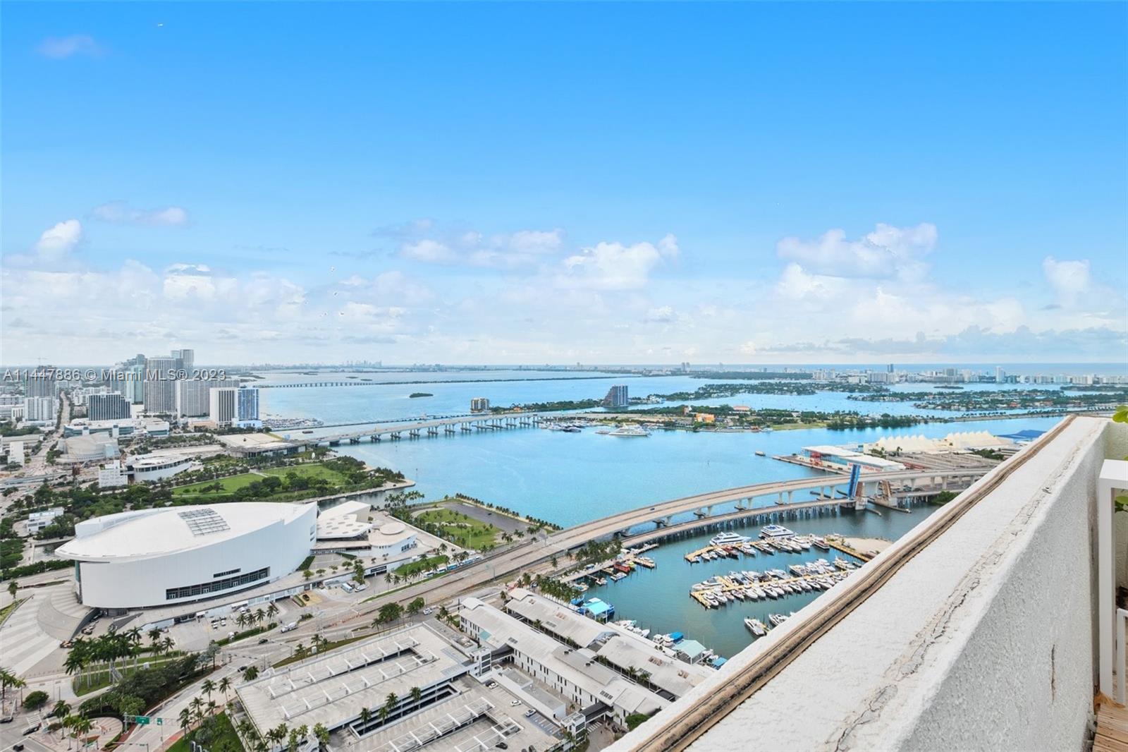 VIZCAYNE NORTH CONDO - Residential