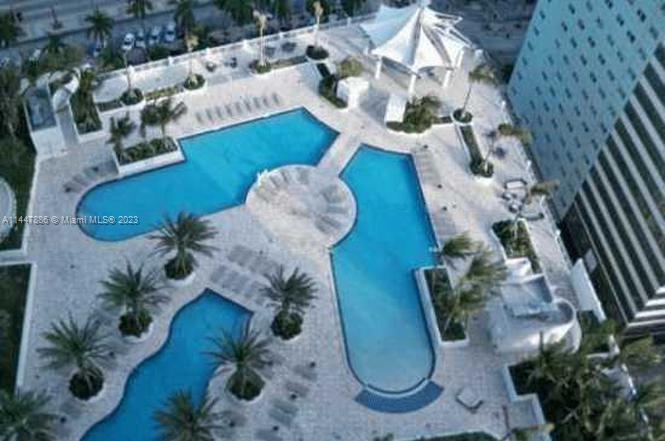 VIZCAYNE NORTH CONDO - Residential