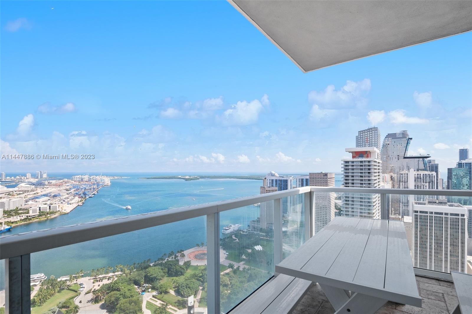 VIZCAYNE NORTH CONDO - Residential