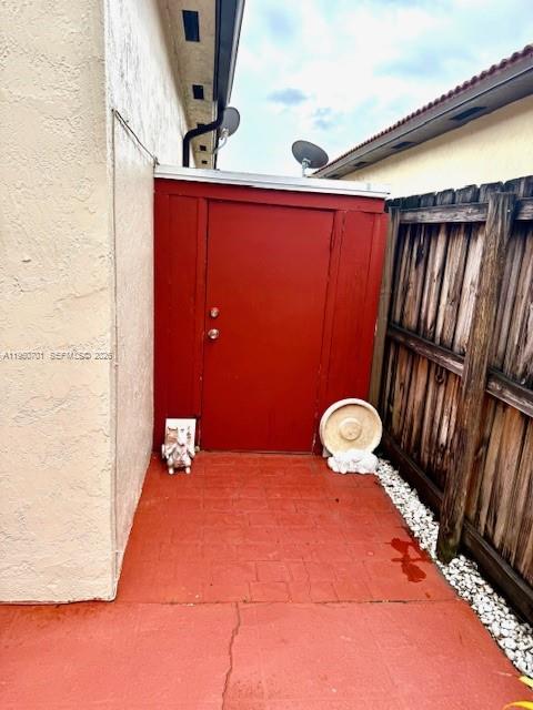 PELICANS POINT A T MILLER - Residential