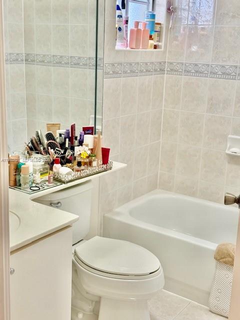 PELICANS POINT A T MILLER - Residential