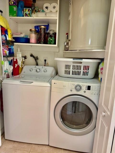 PELICANS POINT A T MILLER - Residential