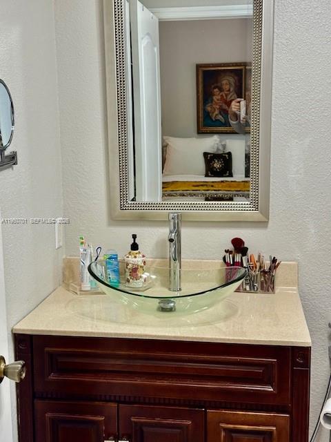 PELICANS POINT A T MILLER - Residential