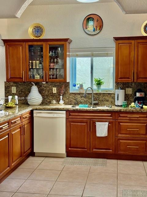 PELICANS POINT A T MILLER - Residential