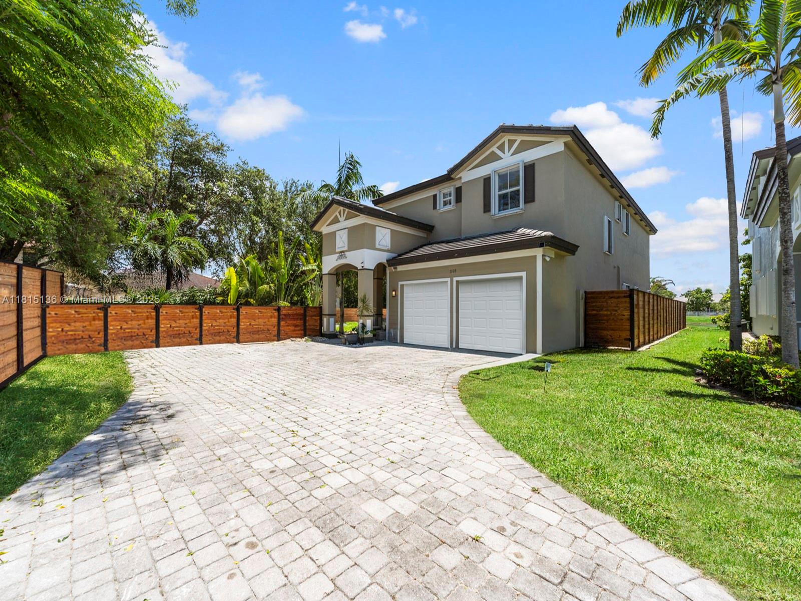 Rental Property at 3608 Ne 1st St, Homestead, Miami-Dade County, Florida - Bedrooms: 5 
Bathrooms: 3  - $4,500 MO.