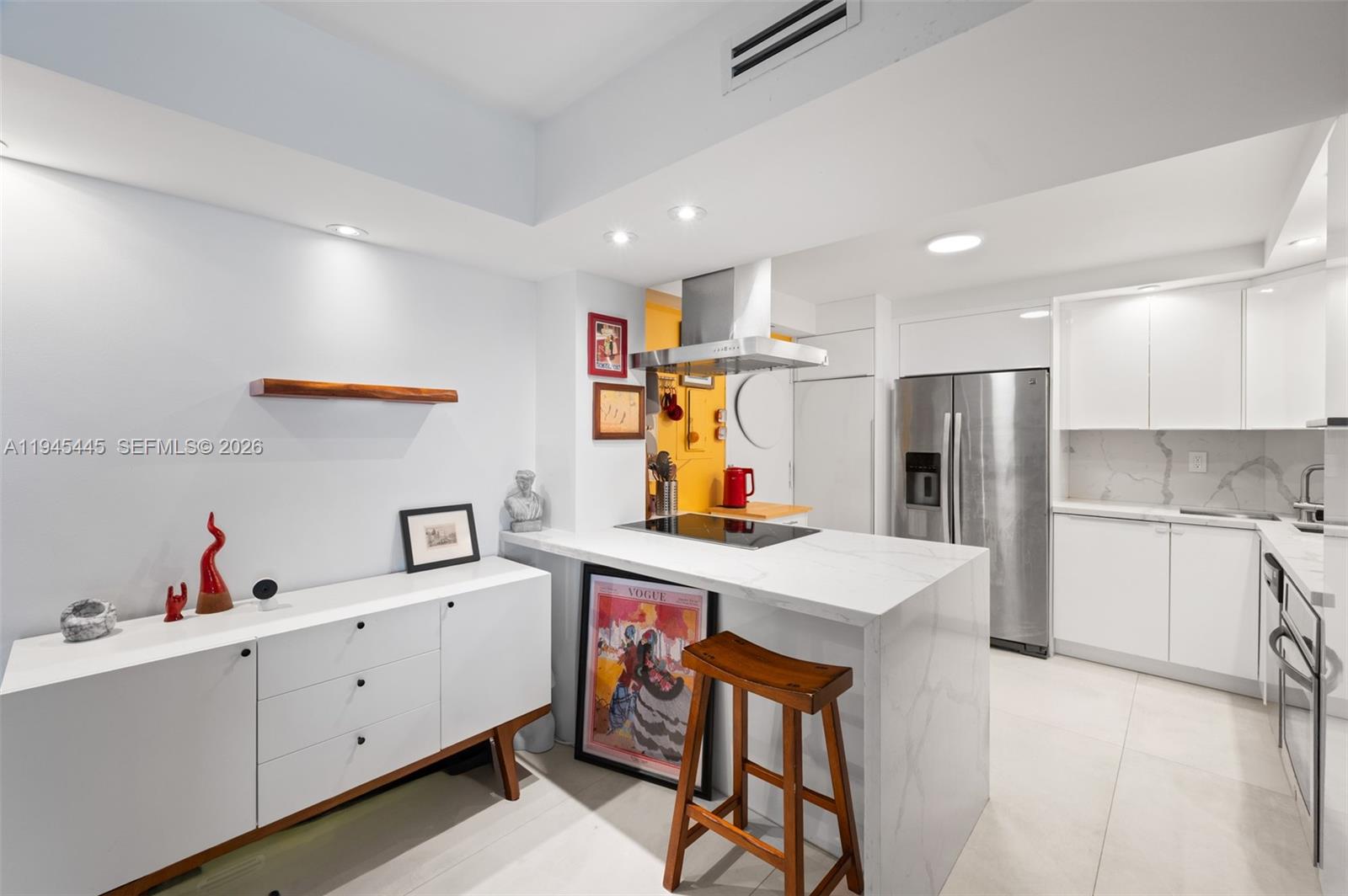 BRICKELL BAY CLUB CONDO - Residential