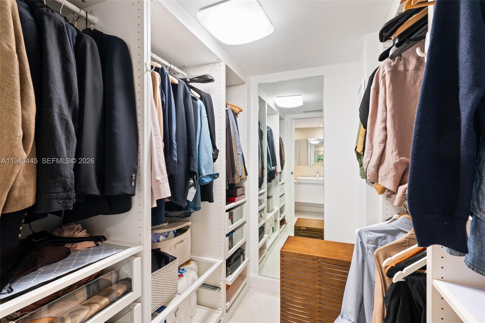 BRICKELL BAY CLUB CONDO - Residential