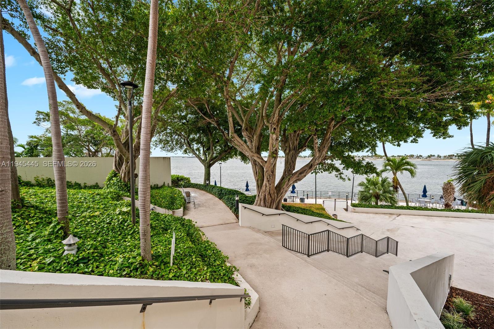 BRICKELL BAY CLUB CONDO - Residential