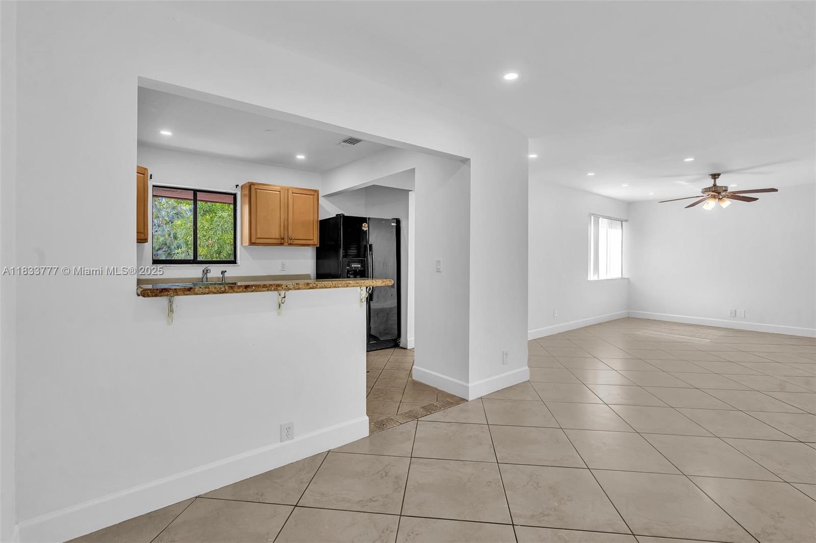 5012 SW 40 AV 5012