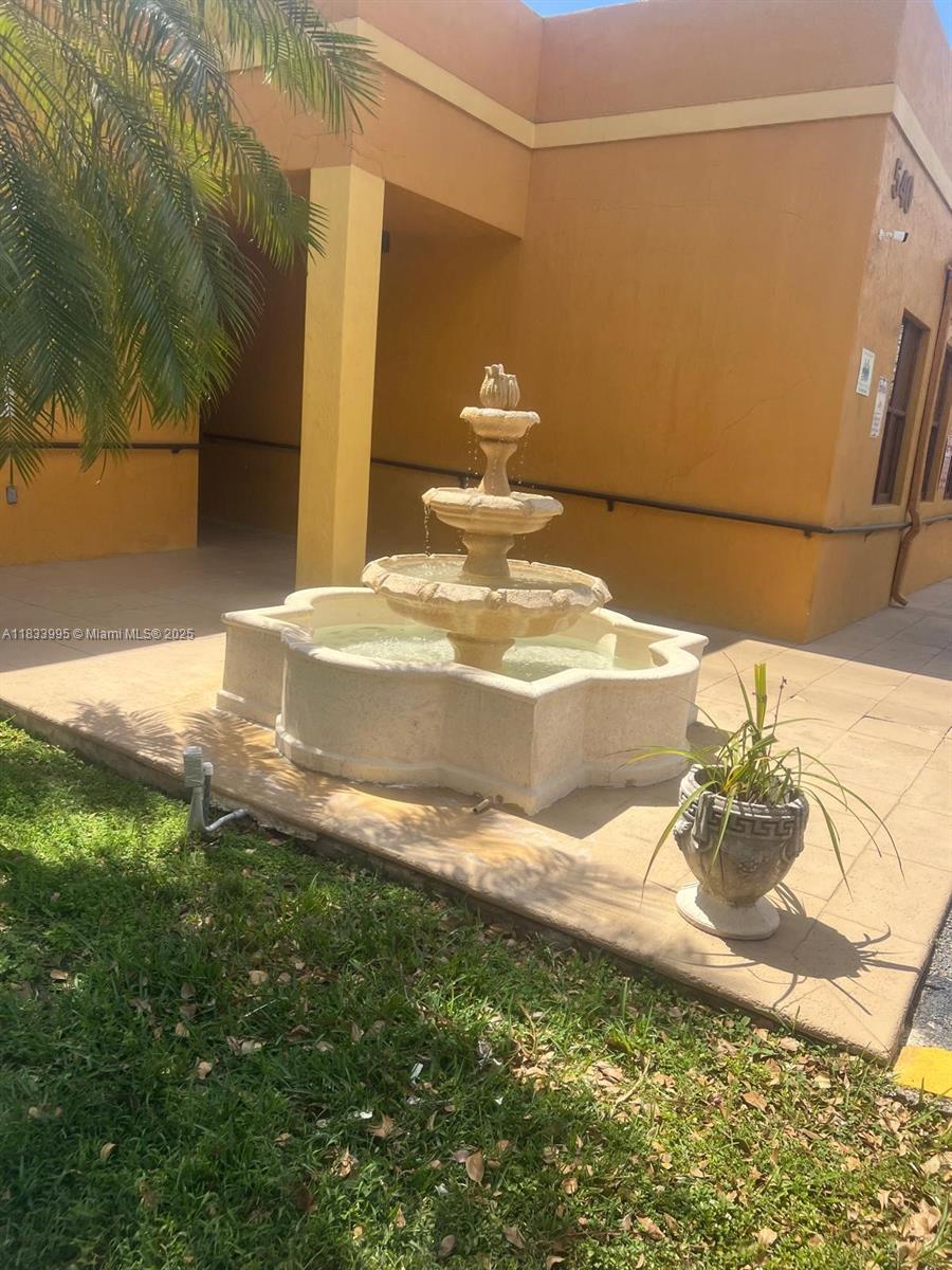 SOLEIL LAKE CONDO - Residential Lease