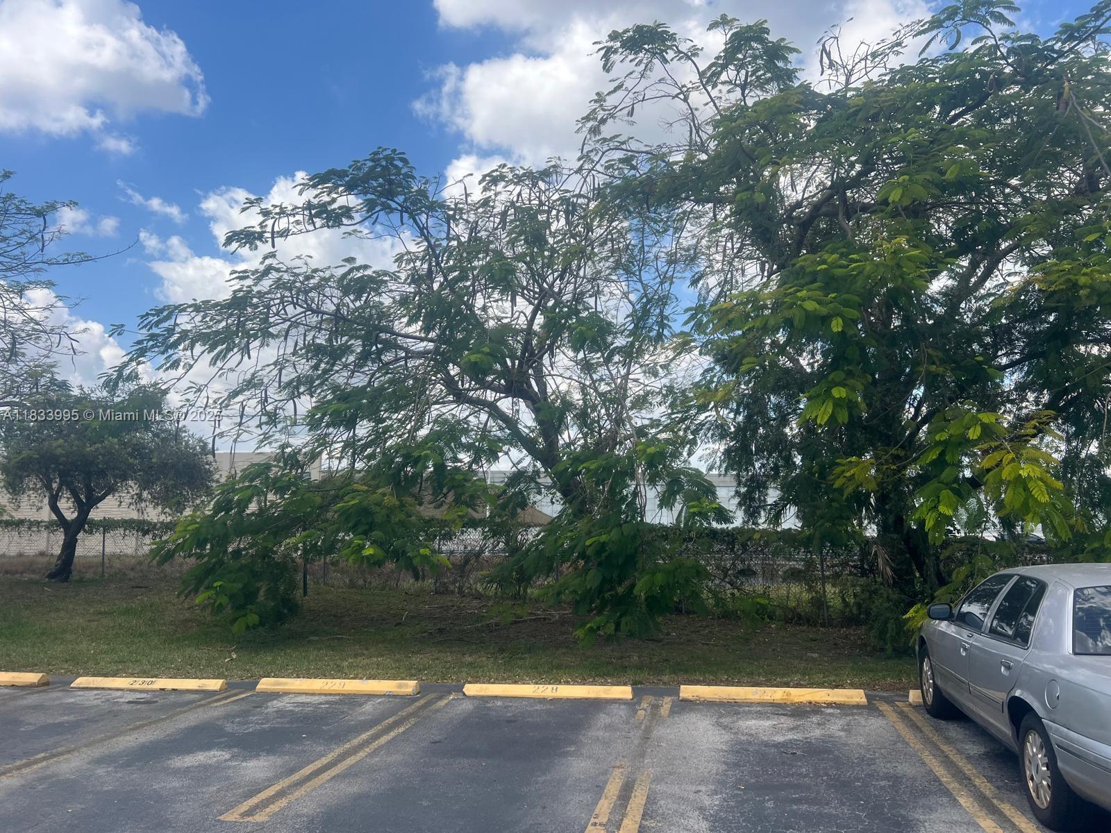 SOLEIL LAKE CONDO - Residential Lease