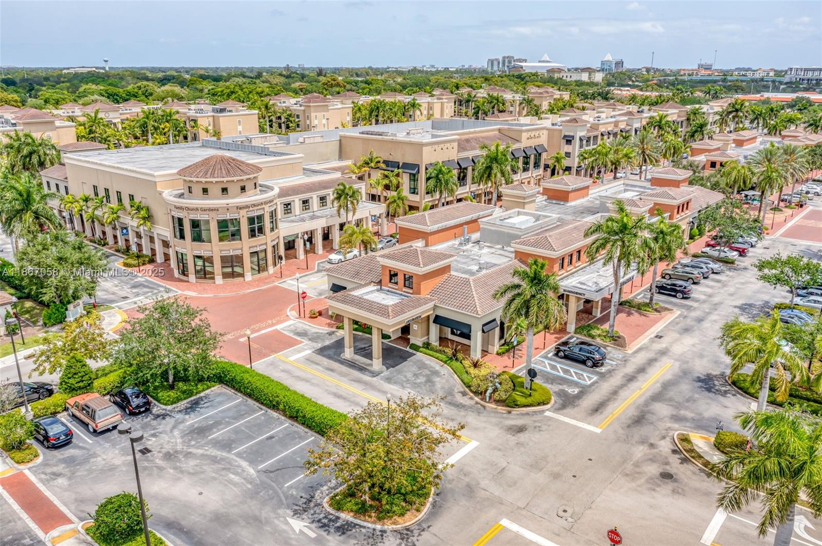 POINTE MIDTOWN - Residential