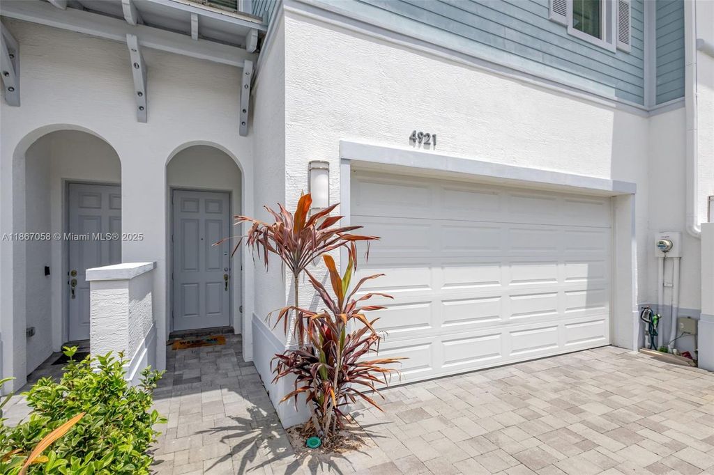 Photo of 4921 Pointe Midtown Way, Palm Beach Gardens, FL 33418 (MLS # A11867058)