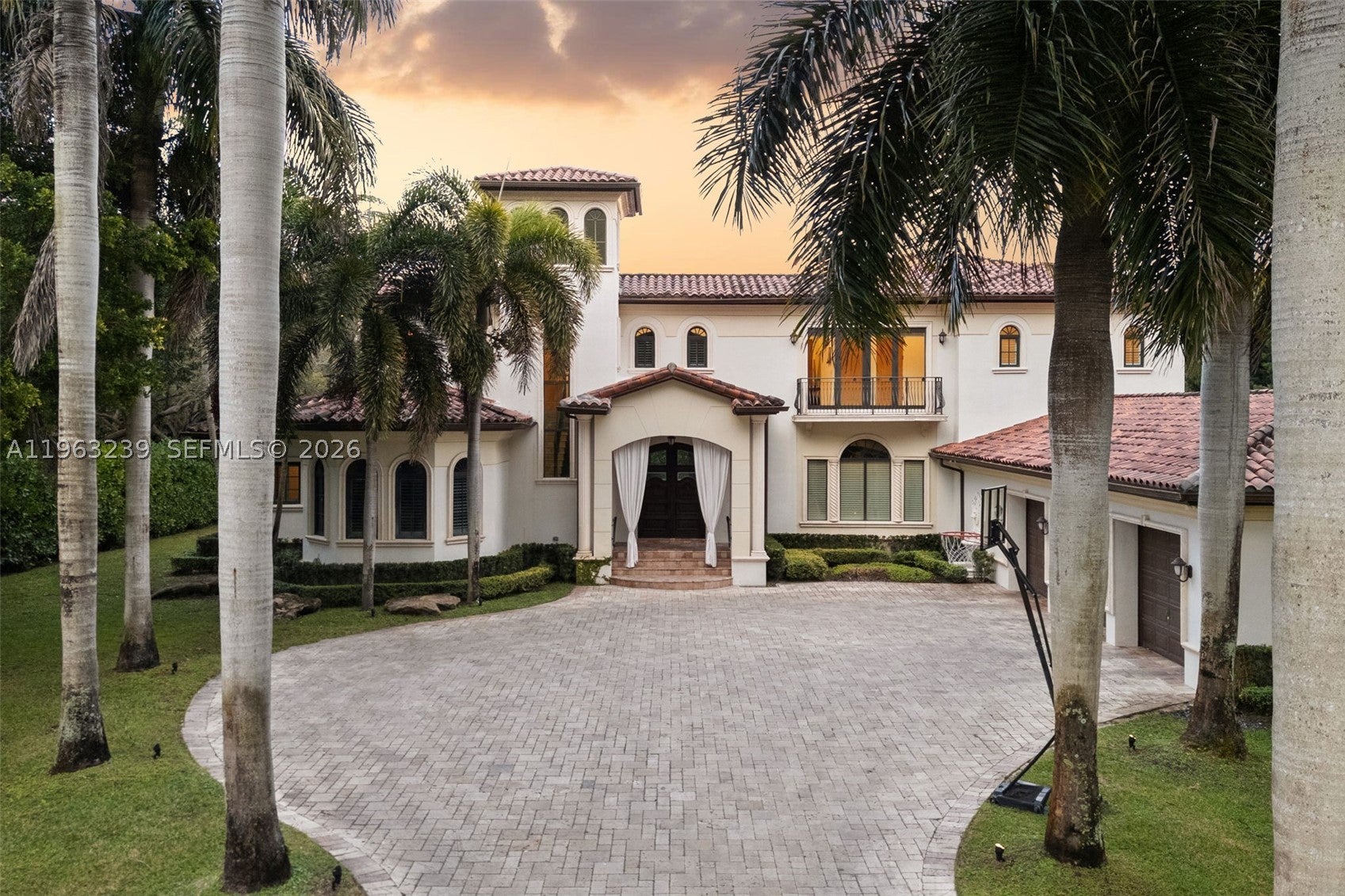 11111 Killian Park Rd, Pinecrest, FL, 33156/$6,499,000 3 11111 Killian Park Rd
