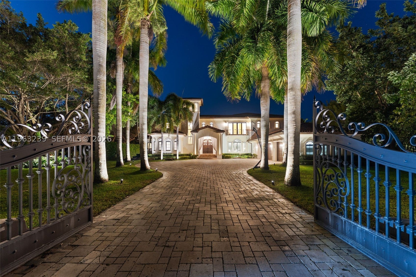 11111 Killian Park Rd, Pinecrest, FL, 33156/$6,499,000 2 11111 Killian Park Rd